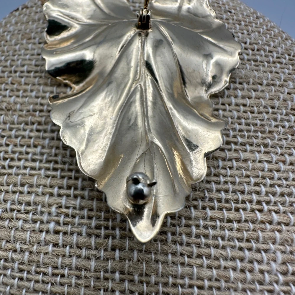 Vintage Brooch Pin Brushed Textured Gold Tone Leaf Crystal Rhinestones Judy Lee
